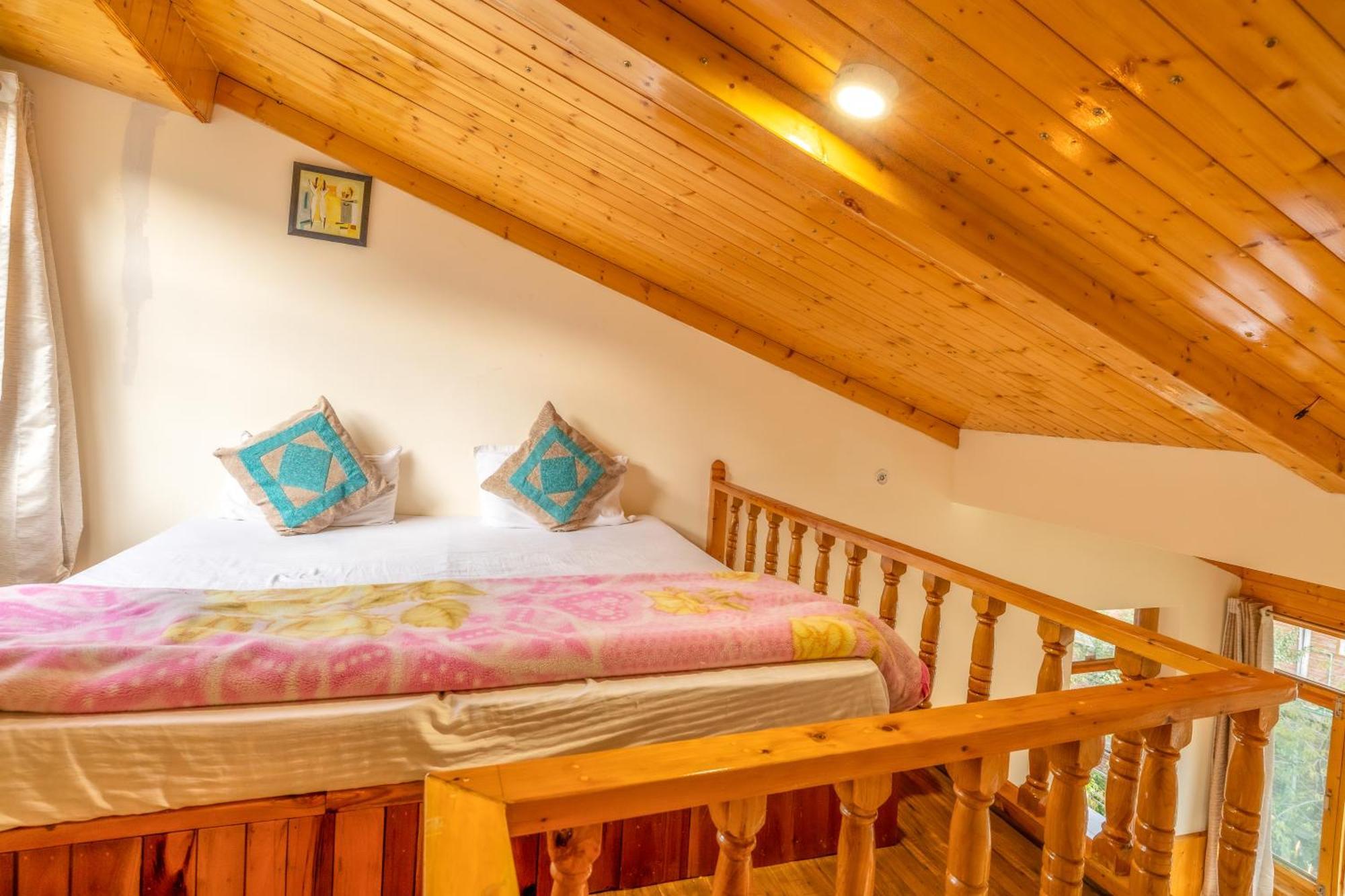 Отель Hide-In Old Manali Экстерьер фото