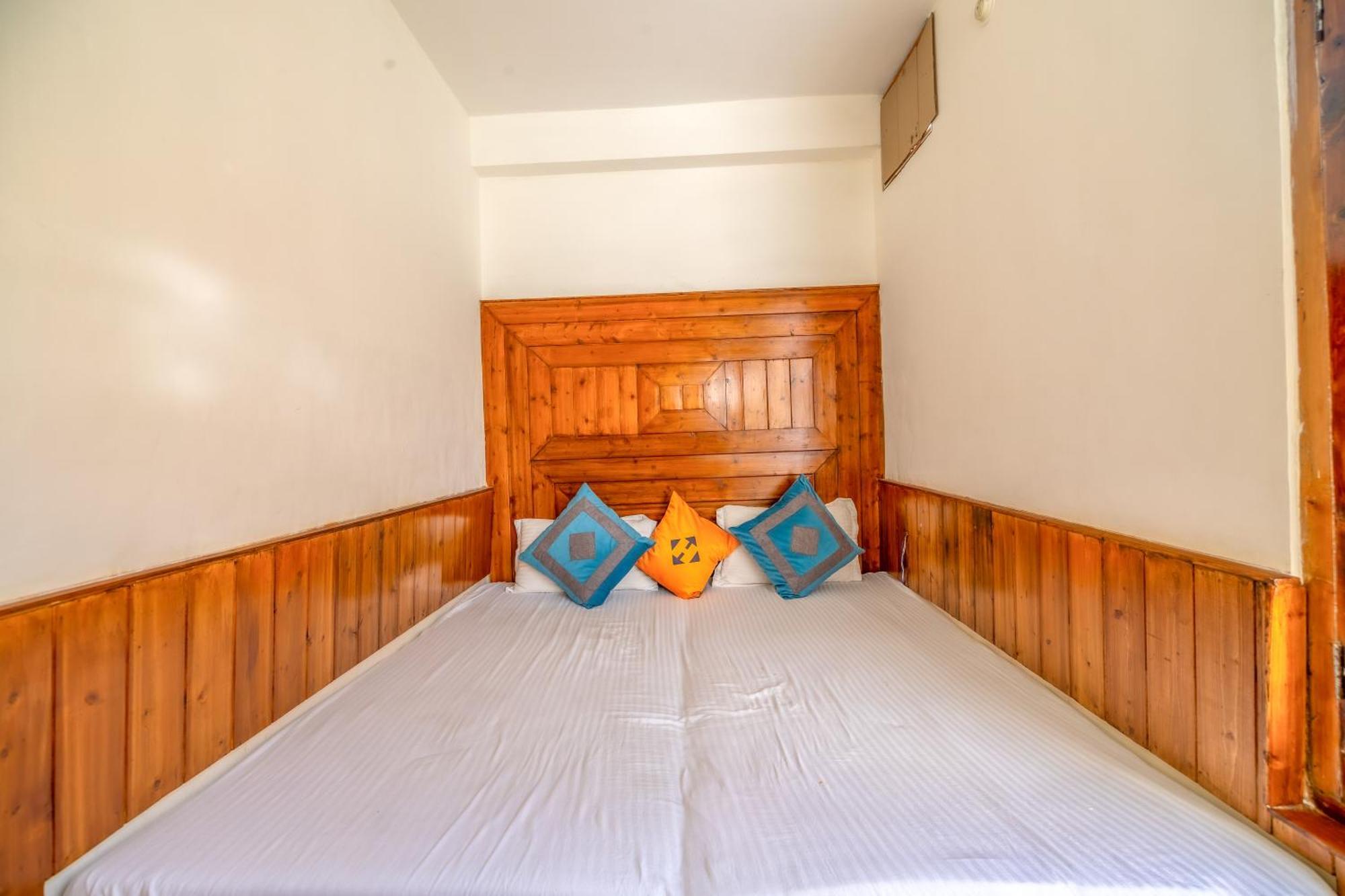 Отель Hide-In Old Manali Экстерьер фото